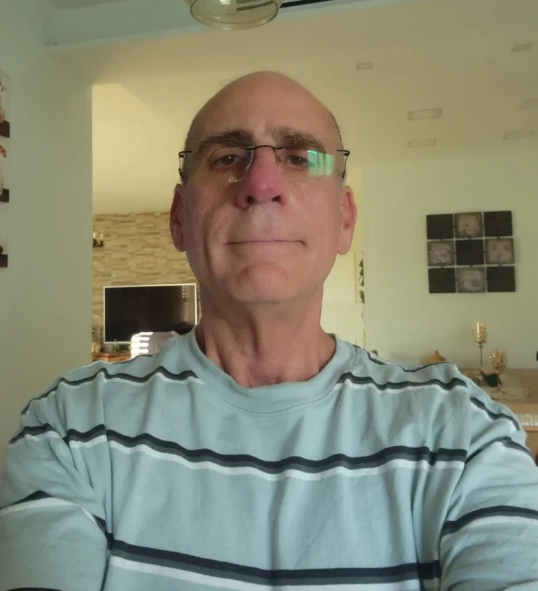מוטי קמחי מורה נהיגה