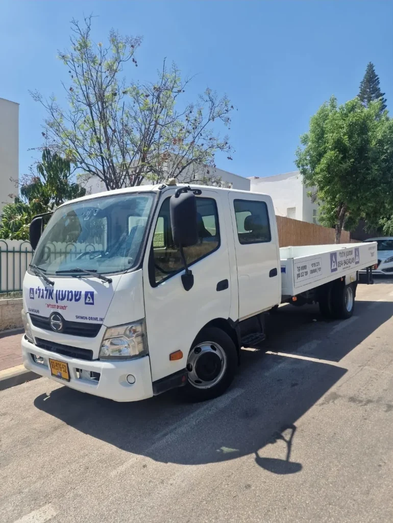 משאית 1 של שמעון אלגלי מורה נהיגה