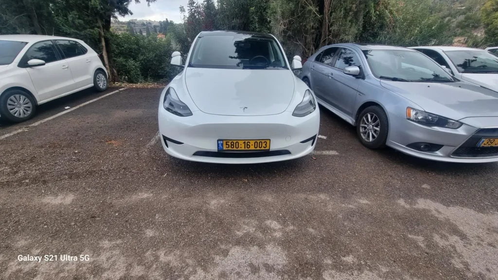 רכב של אודי קרסנר מורה נהיגה